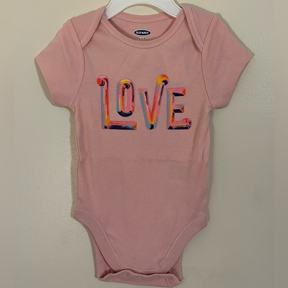 NWT Old Navy pink “Love” onsie for baby girl, size 6-12m - Picture 1 of 4